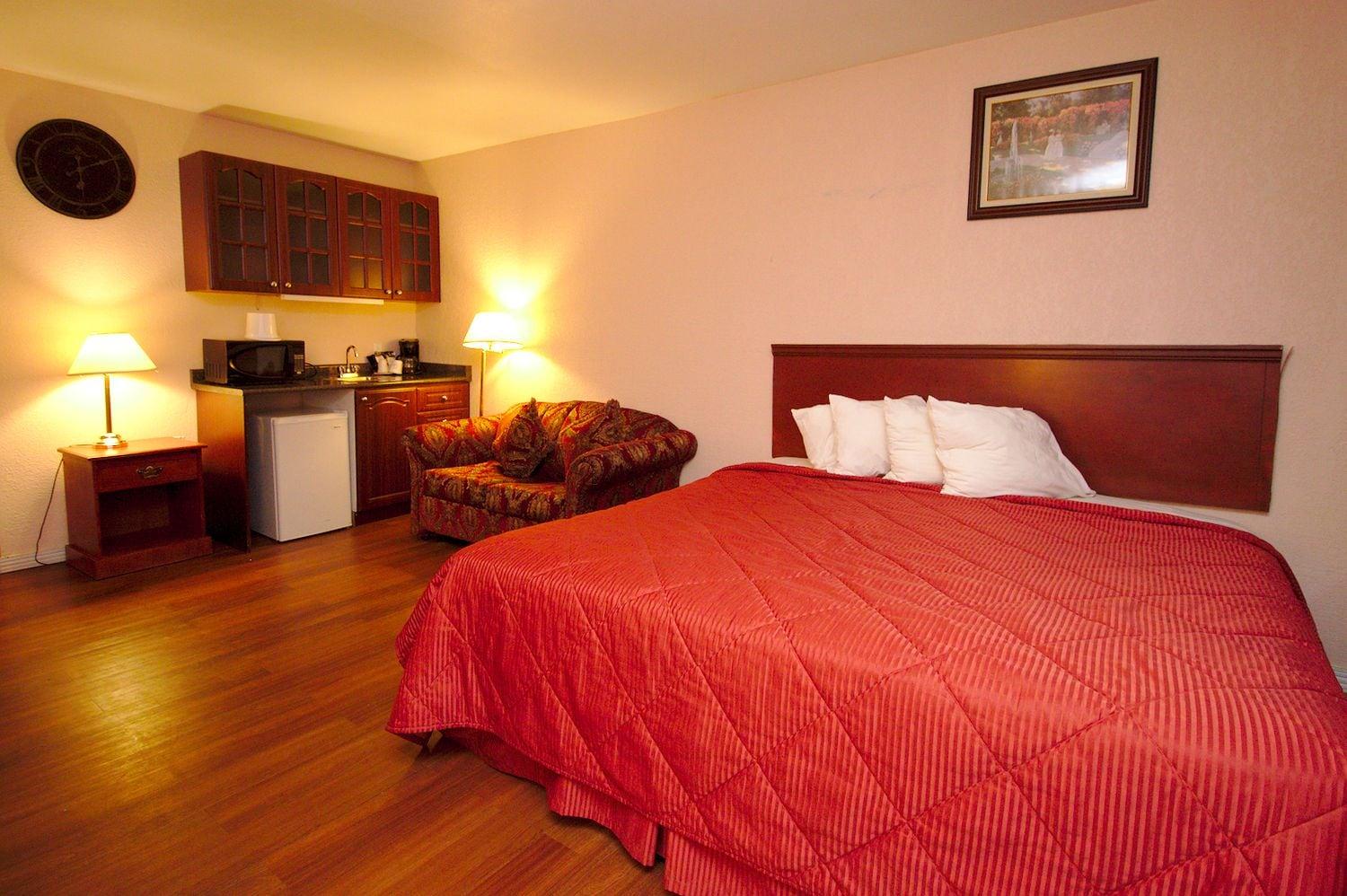 & Hotel 2*