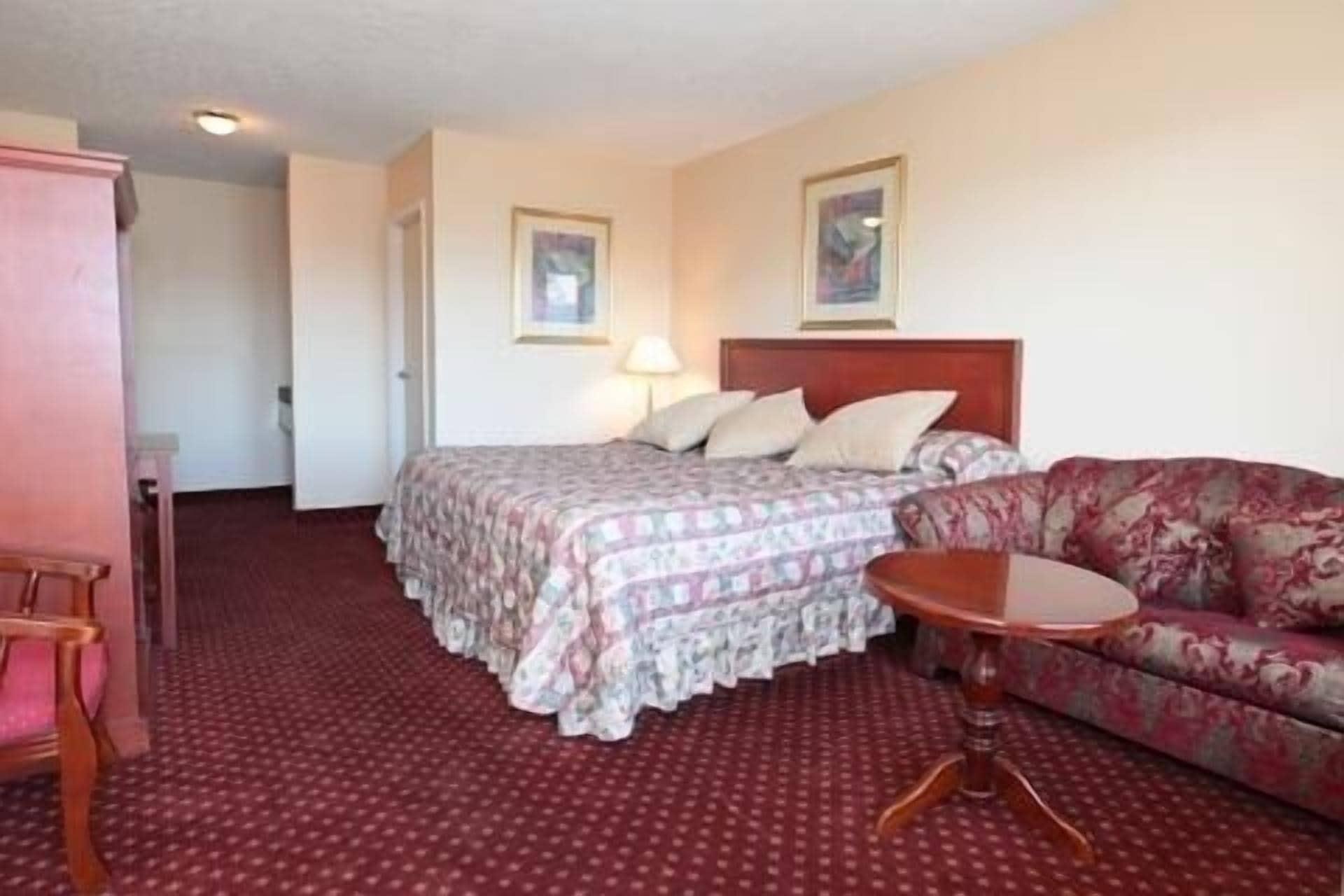 & Hotel 2*