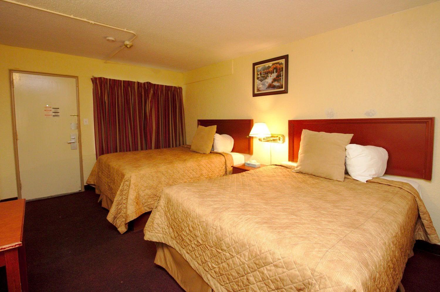 Hotel & Niagara Falls