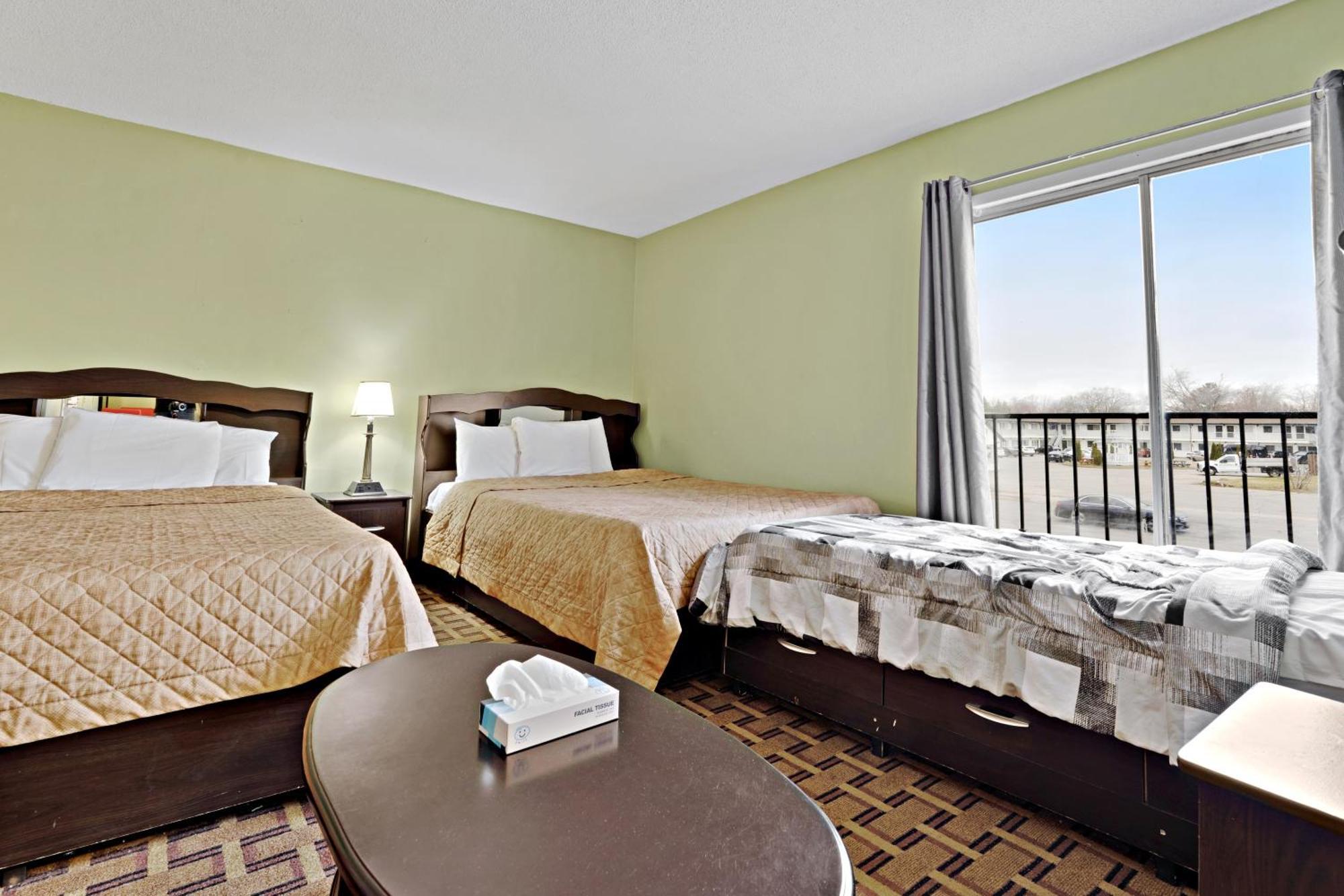 & Hotel Niagara Falls