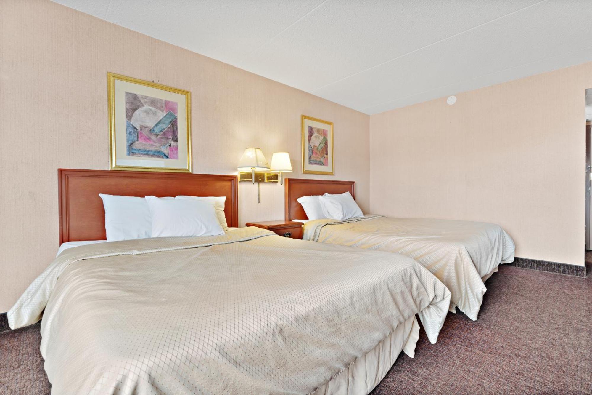 & Hotel Niagara Falls