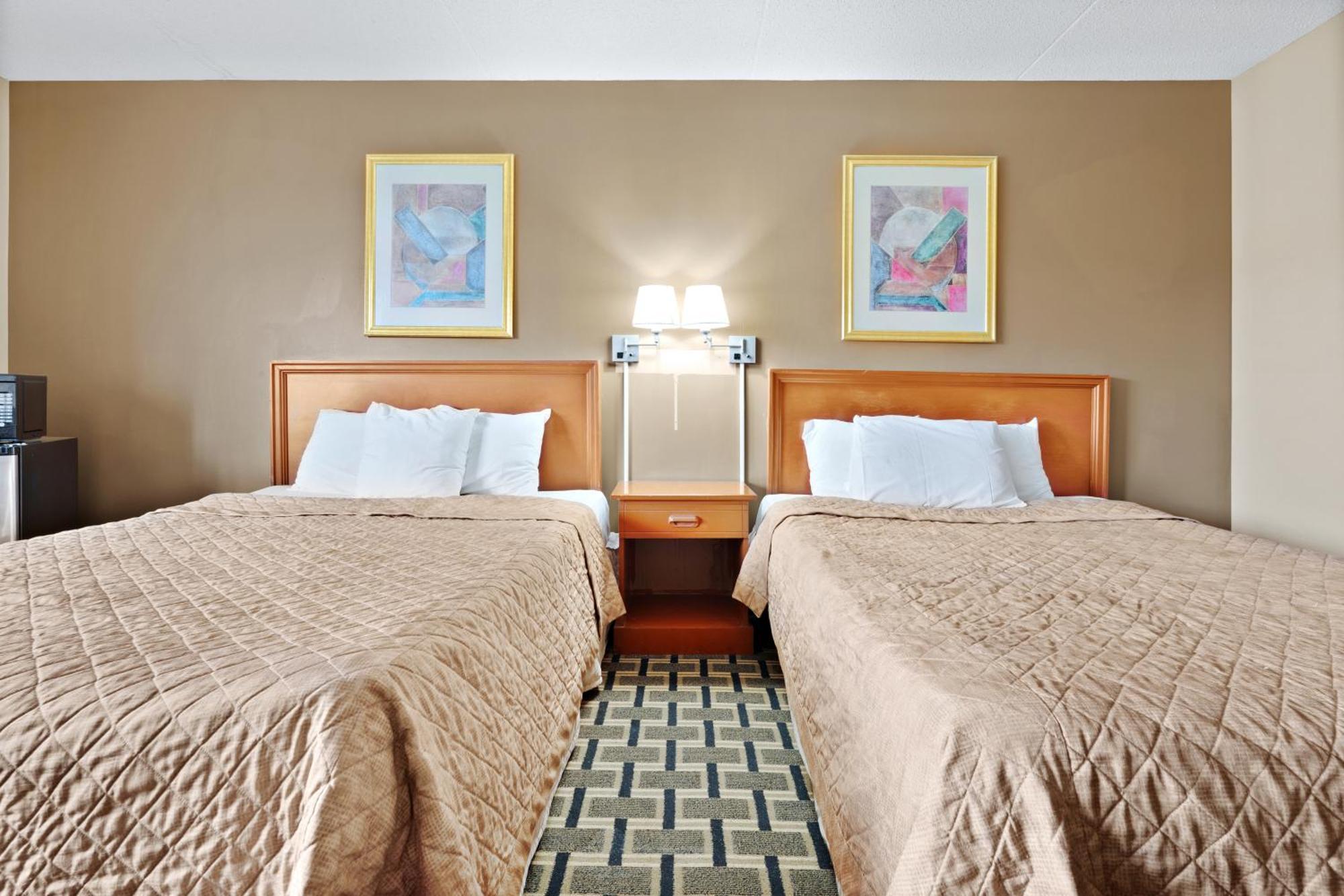 Hotel &