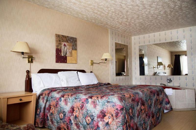 & Hotel